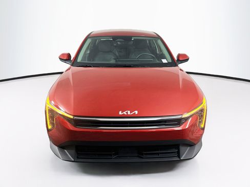 Used 2025 Kia K4 FWD image 2