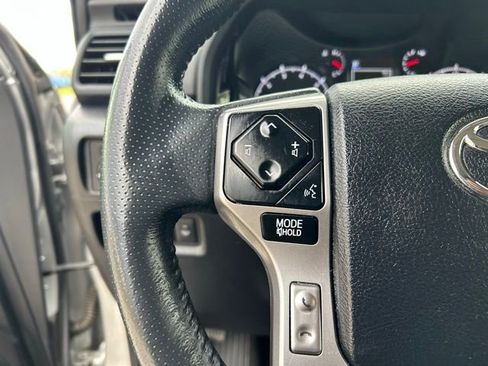 Used 2022 Toyota 4Runner SR5 Premium w/ Moonroof Package AWD/4WD image 13