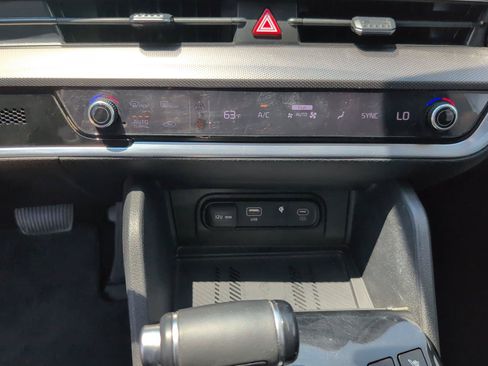 Used 2025 Kia Sportage SX FWD image 28