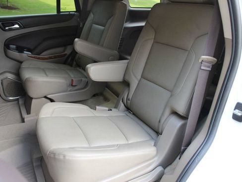 Used 2018 Chevrolet Tahoe Premier AWD/4WD image 35