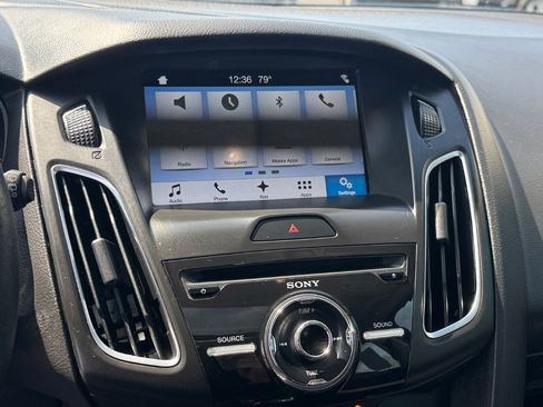 Used 2017 Ford Focus SEL w/ Cold Weather Package image 26