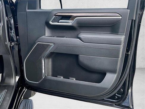 Used 2025 Chevrolet Silverado 1500 RST RWD image 18