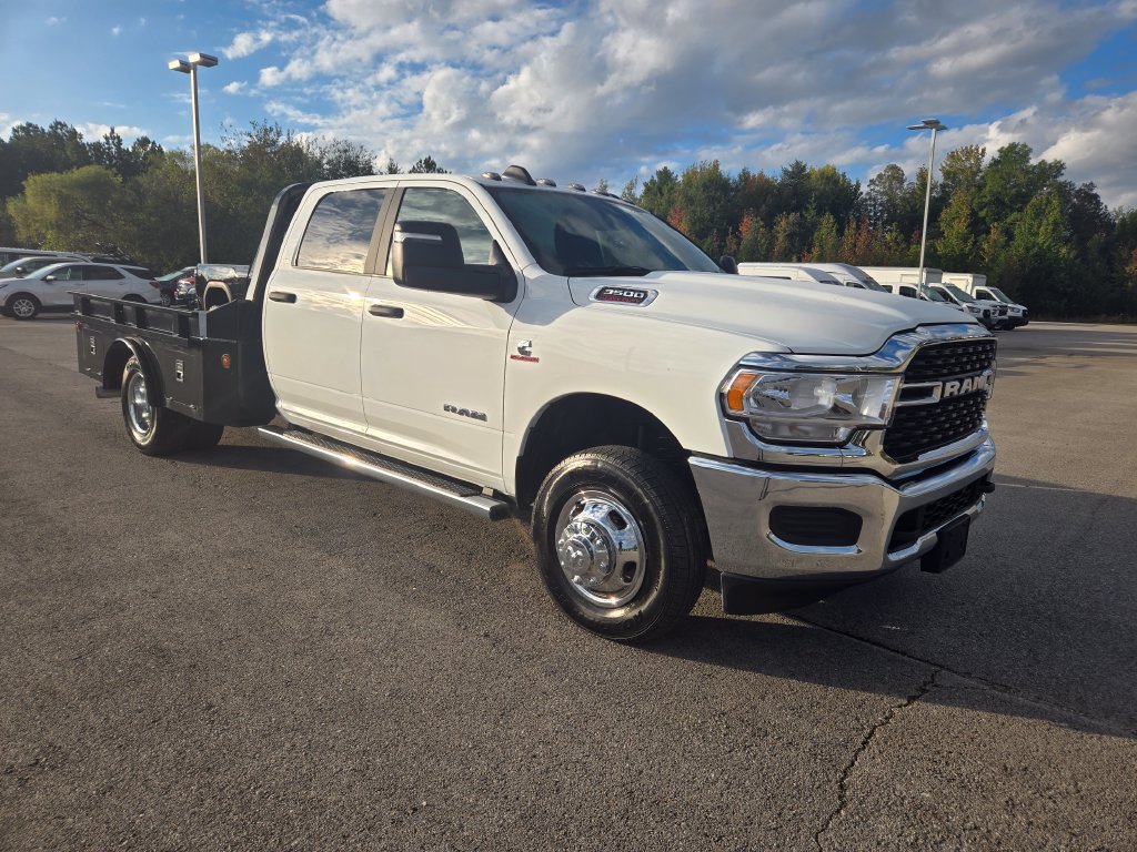 Used 2024 RAM 3500 SLT w/ Quick Order Package 2YG SLT AWD/4WD image 2