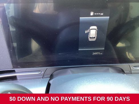 Used 2025 Hyundai Kona SEL FWD image 4