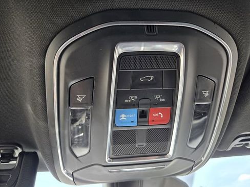Used 2024 Jeep Wagoneer L Series II RWD image 31