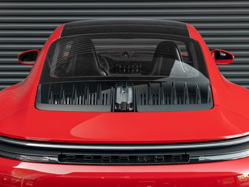 Certified 2025 Porsche 911 Carrera T RWD image 28
