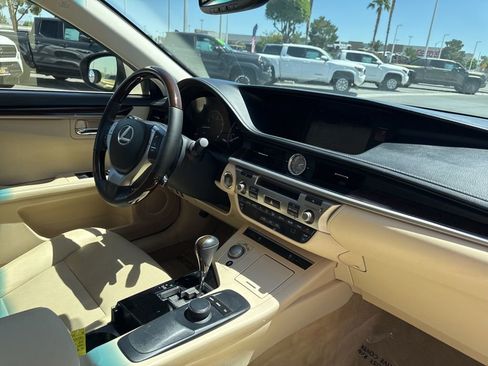 Used 2015 Lexus ES 350 w/ Premium Package FWD image 21