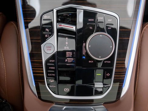 New 2026 BMW X5 xDrive50e image 22