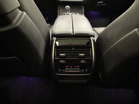 Used 2022 BMW X7 xDrive40i w/ Executive Package image 28