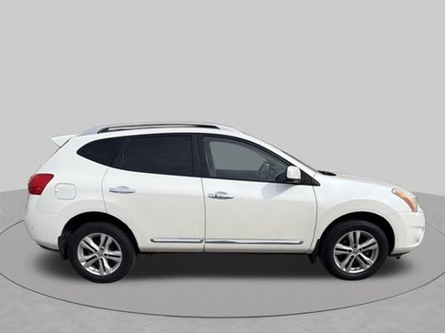 Used 2013 Nissan Rogue SV w/ Premium Pkg FWD image 7