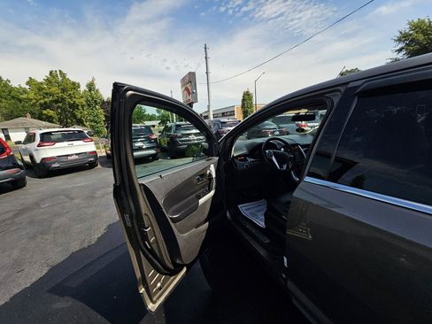 Used 2013 Ford Edge Limited FWD image 18