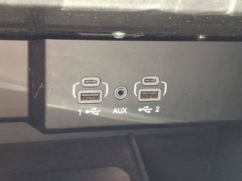 Used 2023 Jeep Wagoneer Series III w/ Preferred Equipment Group AWD/4WD image 18