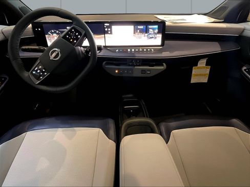 New 2026 Nissan Leaf SV+ w/ Floor Mat Package (SV+) FWD image 5