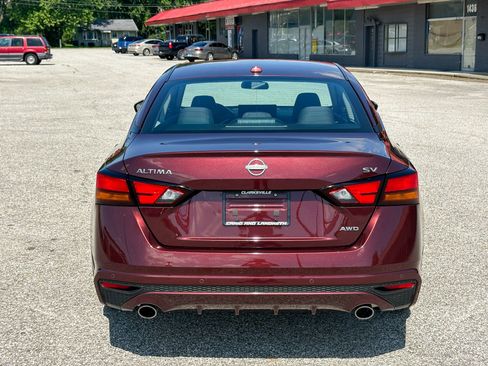 Used 2024 Nissan Altima 2.5 SV w/ SV Premium Package AWD/4WD image 16