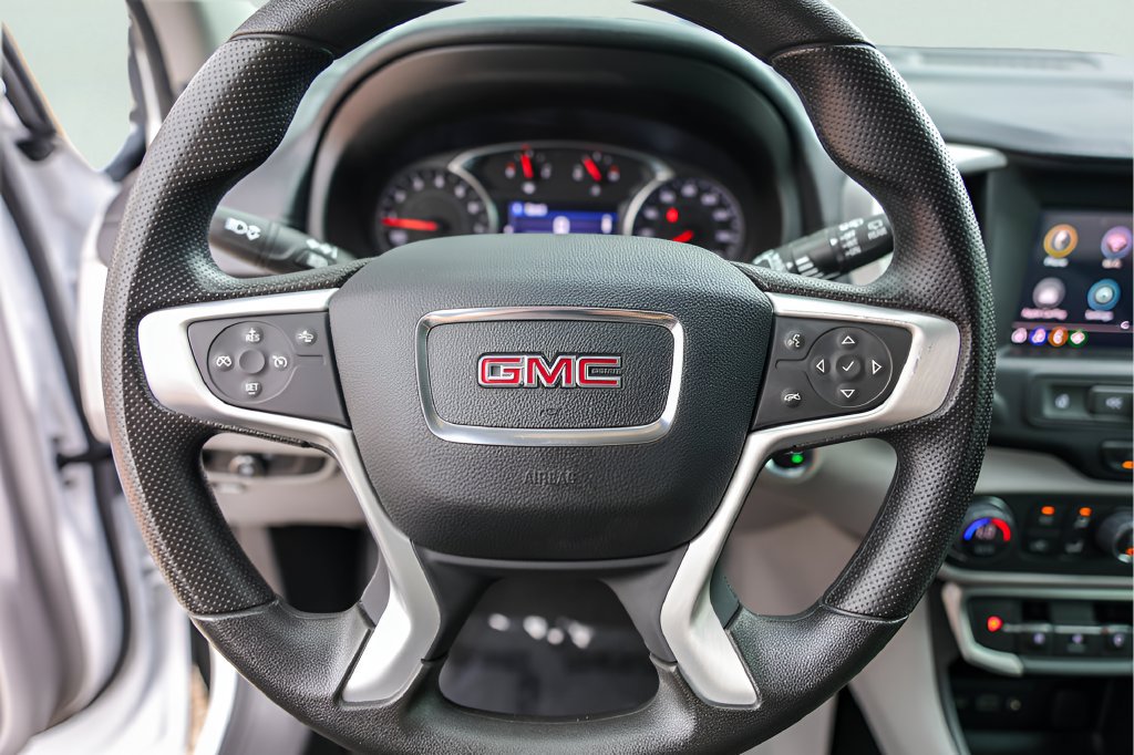 Used 2022 GMC Terrain SLE w/ Driver Convenience Package FWD image 14