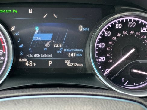 Used 2018 Toyota Camry XLE image 22