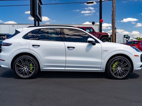 Used 2019 Porsche Cayenne E-Hybrid AWD/4WD image 9