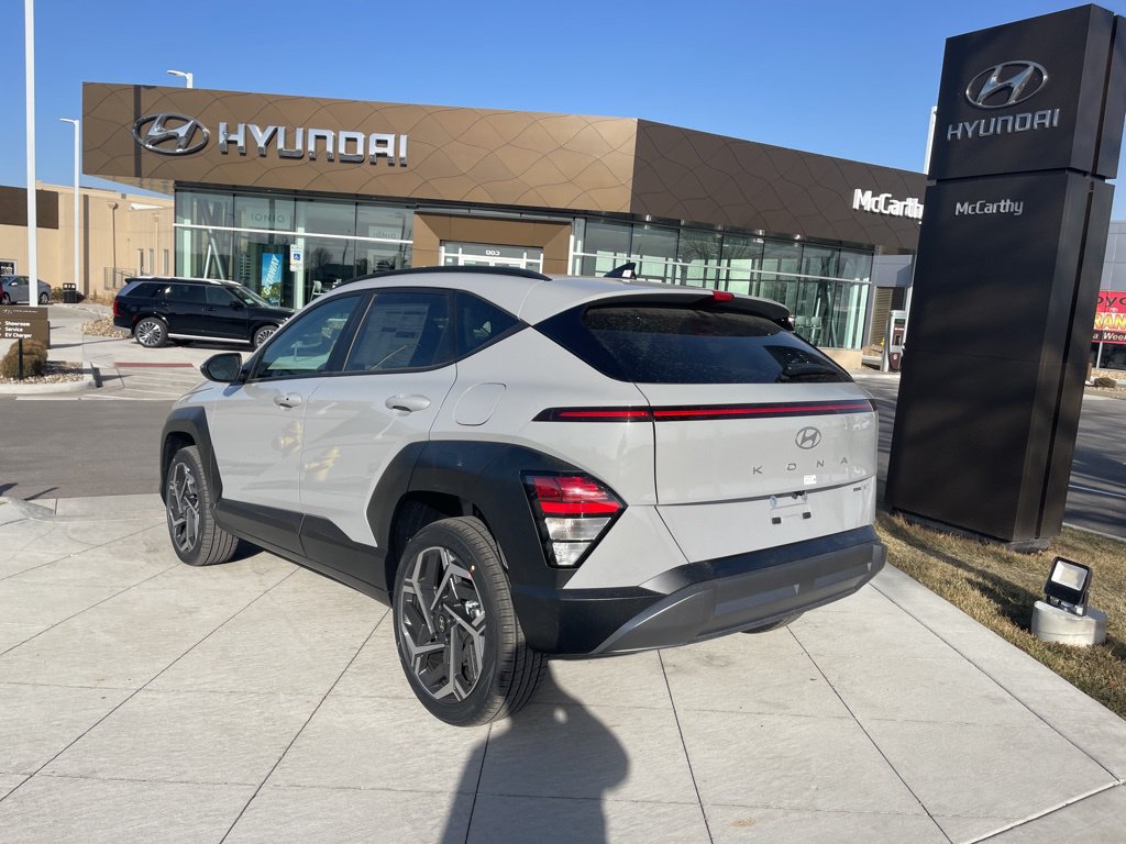 New 2026 Hyundai Kona SEL Premium AWD/4WD image 3