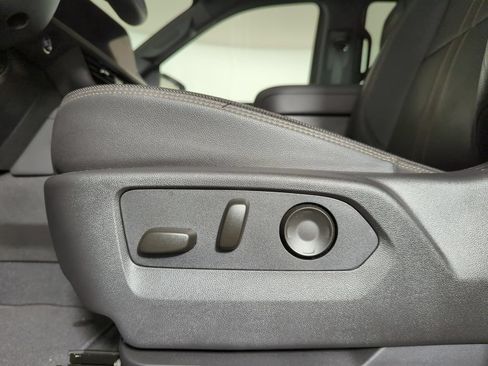 Used 2026 Chevrolet Tahoe High Country AWD/4WD image 27