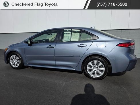 Used 2023 Toyota Corolla LE image 4