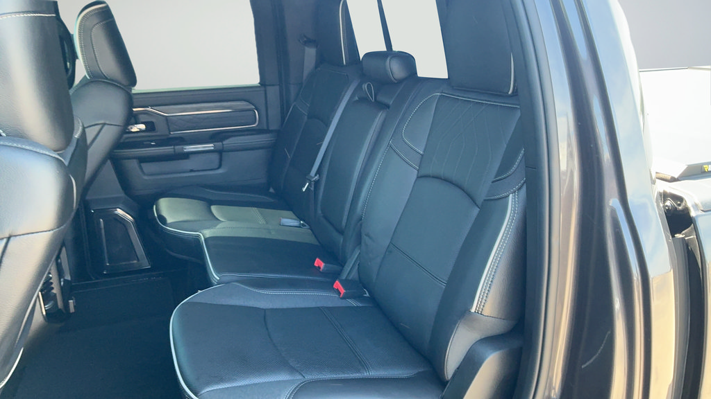 Used 2025 RAM 2500 Limited AWD/4WD image 20