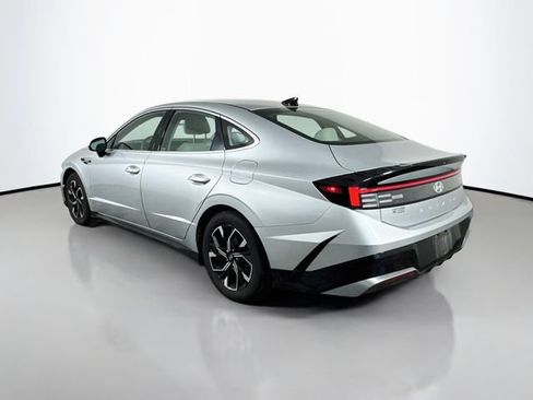 Used 2024 Hyundai Sonata SEL FWD image 4