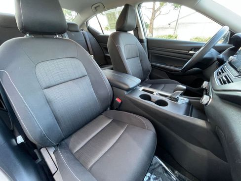 Used 2025 Nissan Altima 2.5 SV image 36