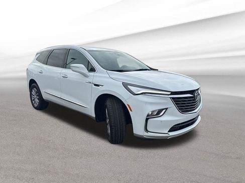 Certified 2024 Buick Enclave Essence image 8