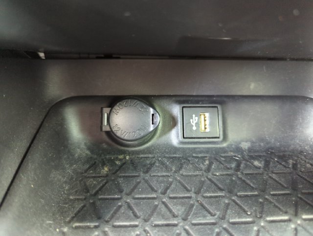 Used 2024 Toyota RAV4 LE FWD image 38