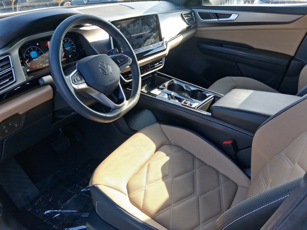 Certified 2024 Volkswagen Atlas Cross Sport SE FWD image 19