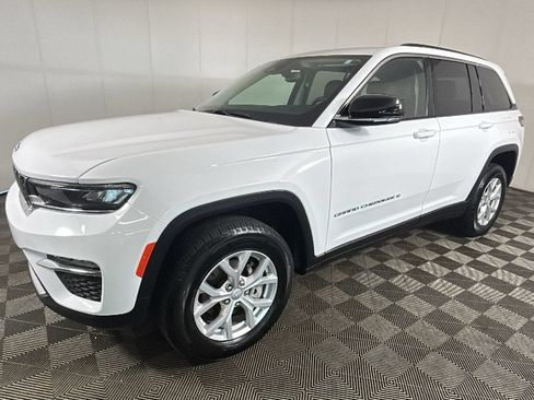 Used 2023 Jeep Grand Cherokee Limited AWD/4WD image 7