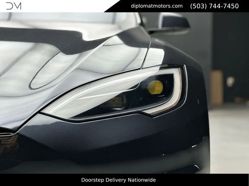 Used 2024 Tesla Model S Plaid image 12