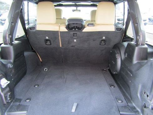 Used 2019 Jeep Wrangler Unlimited Rubicon w/ Dual Top Group image 23