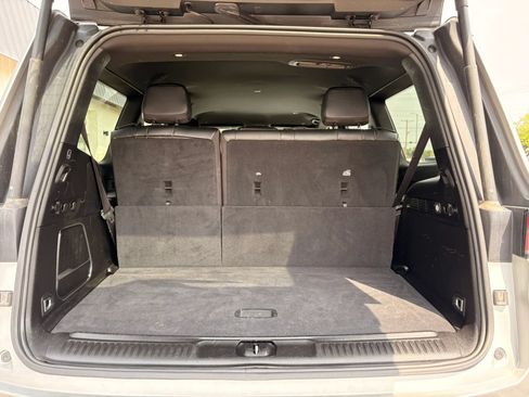 Used 2024 Jeep Wagoneer Series II w/ Flexible Seating Group AWD/4WD image 8