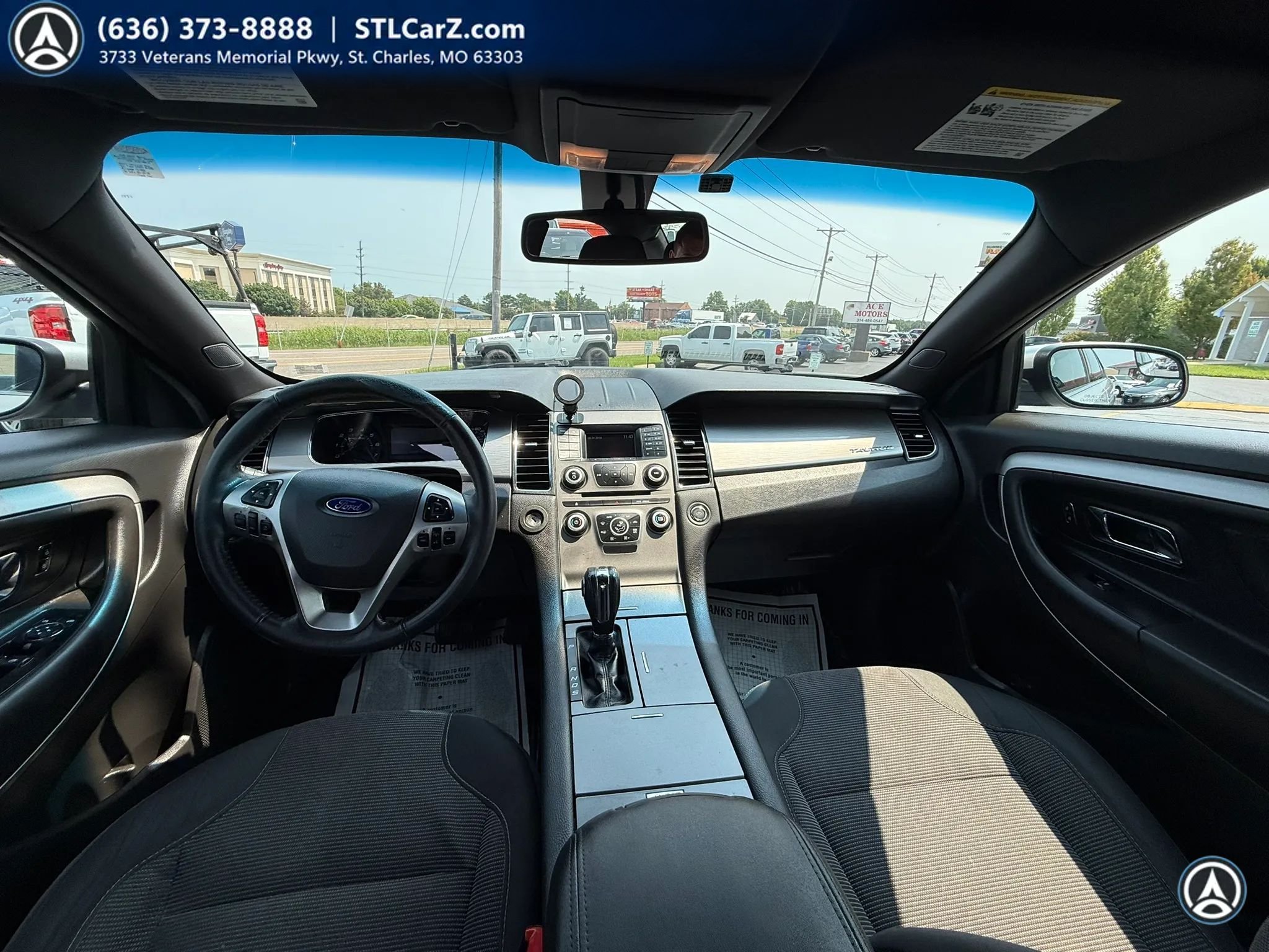 Used 2016 Ford Taurus SEL FWD image 11