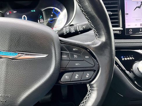 Used 2021 Chrysler Pacifica Touring w/ S Appearance Package FWD image 24