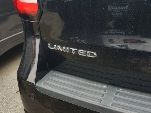 Used 2022 Ford Expedition Limited AWD/4WD image 9