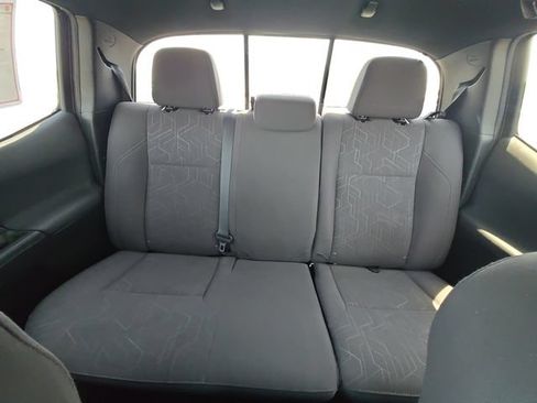 Certified 2019 Toyota Tacoma TRD Sport AWD/4WD image 11