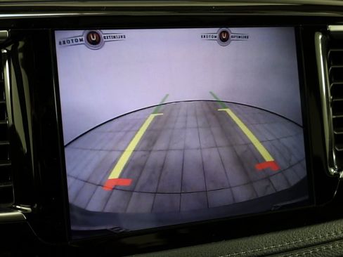 Used 2019 Chrysler Pacifica Limited image 7