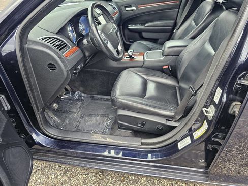 Used 2012 Chrysler 300 Limited image 7