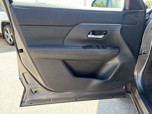Used 2025 Nissan Kicks SR w/ SR Premium Package AWD/4WD image 20
