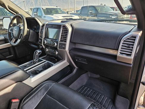 Used 2016 Ford F150 Lariat w/ Equipment Group 502A Luxury image 34