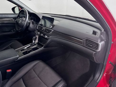 Used 2018 Honda Accord Sport image 34