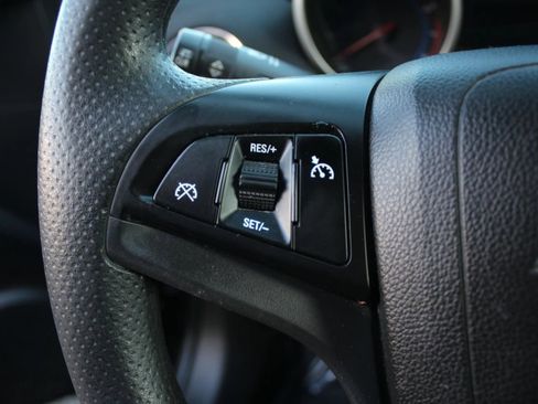 Used 2016 Chevrolet Cruze LT w/ Technology Package image 36