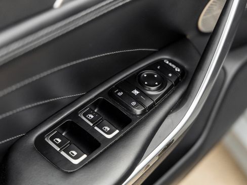 Used 2022 Kia Stinger GT2 image 20