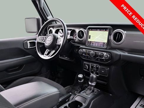 Used 2022 Jeep Wrangler Unlimited Sahara w/ Cold Weather Group image 21