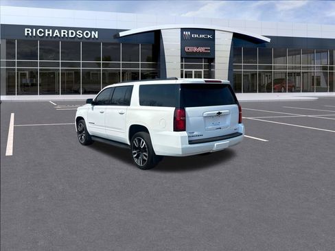 Used 2020 Chevrolet Suburban Premier AWD/4WD image 8