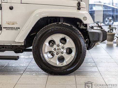 Used 2015 Jeep Wrangler Unlimited Sahara image 9