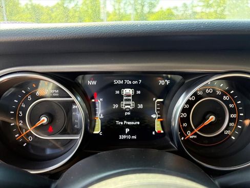 Used 2021 Jeep Wrangler Sport AWD/4WD image 8
