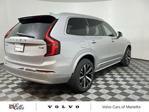 Used 2025 Volvo XC90 B6 Core w/ Climate Package image 9